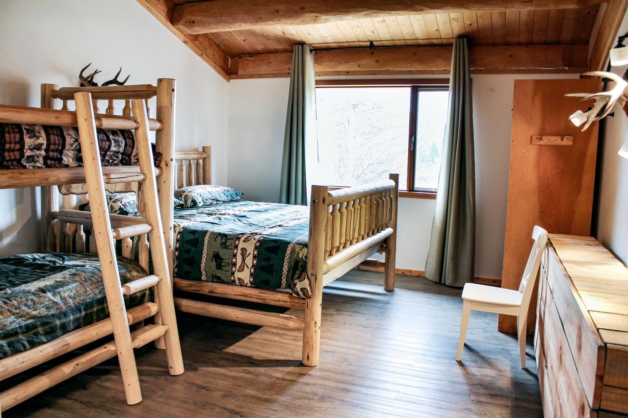 Rock Lake Lodge Rock Lake Lodge Provincial Park Экстерьер фото