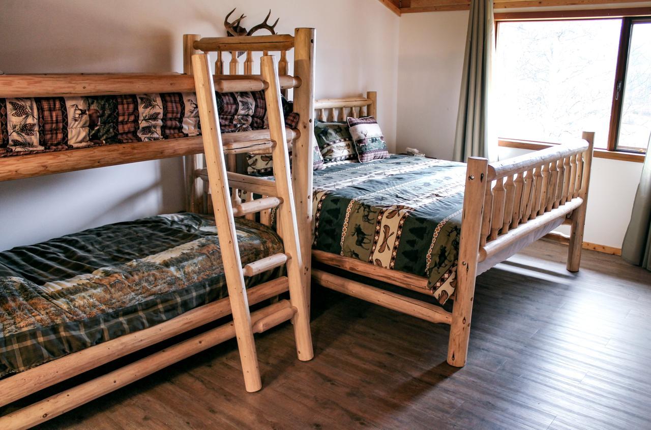 Rock Lake Lodge Rock Lake Lodge Provincial Park Экстерьер фото