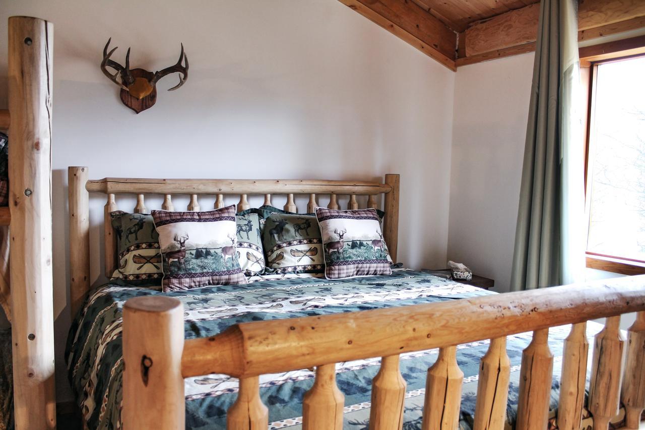Rock Lake Lodge Rock Lake Lodge Provincial Park Экстерьер фото